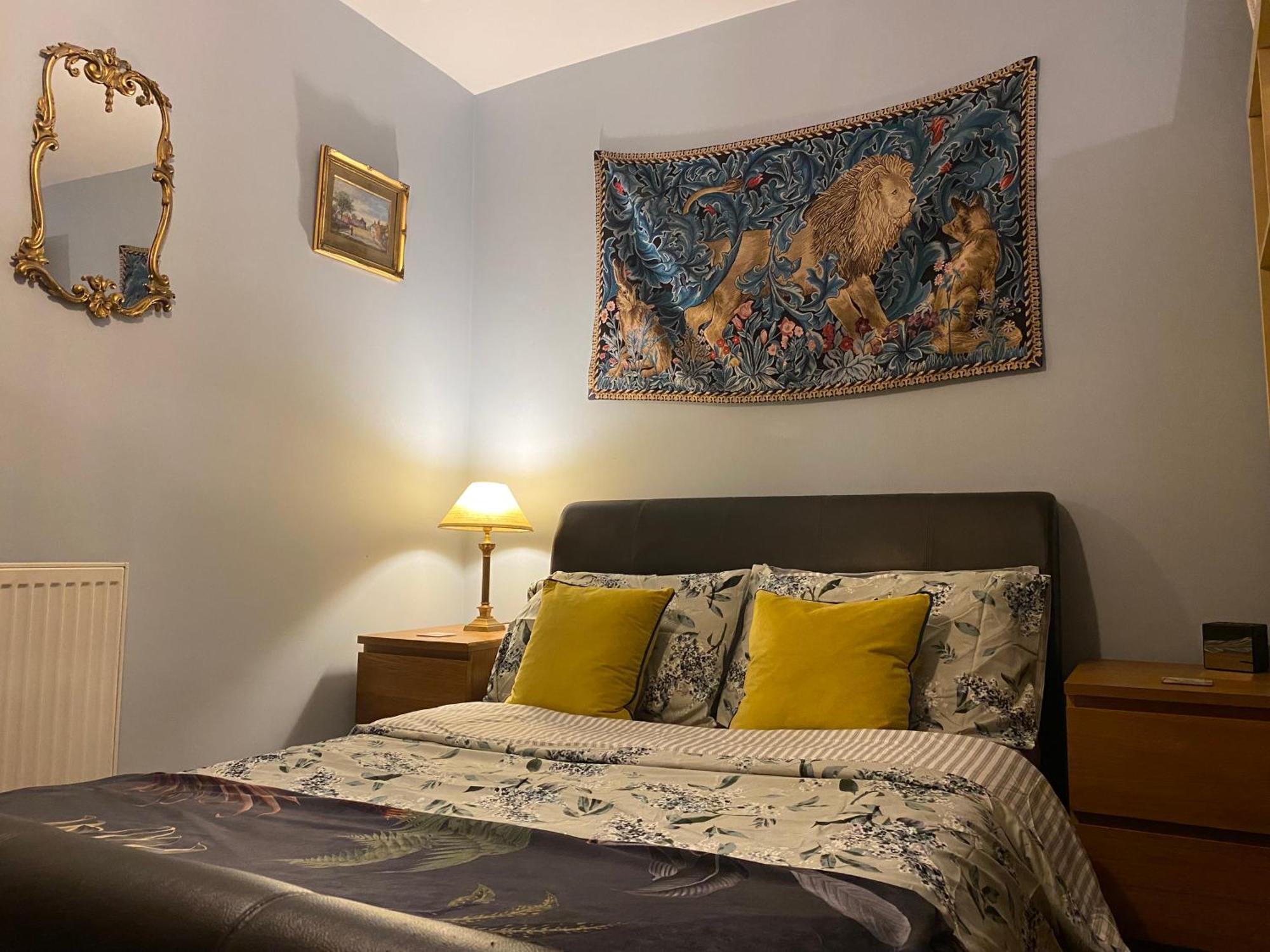 Quirky Town Centre Apartment With River Terrace Macclesfield Exterior photo